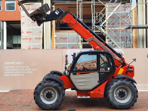 A telehandler on a building site